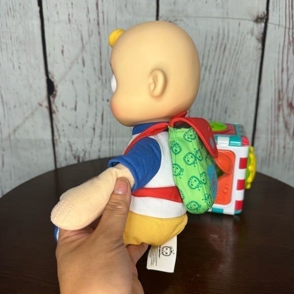 CoComelon Official Musical Doll Collection, (Back to School JJ) + Activity cube - Picture 6 of 14